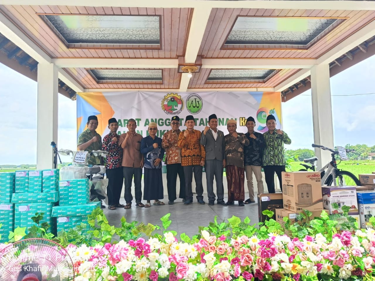 General Manager KSPPS BMT Mandiri Sejahtera Karangcangkring Jawa Timur (Bp.H.M.Ayubi Chozin) menghadiri acara Rapat Anggota Tahunan (RAT) tahun buku 2023 KOPSYAH BMT At-Tajdid Temayang Bojonegoro